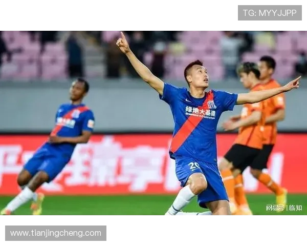 申花全队今日启程奔赴青岛 陈晋一等球员将直接抵达与球队会合备战关键之战