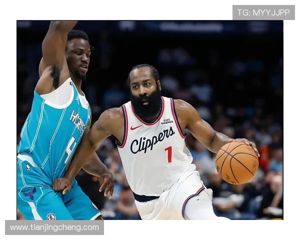 原创快船131-116击败黄蜂！哈登创79年NBA纪录，前无古人